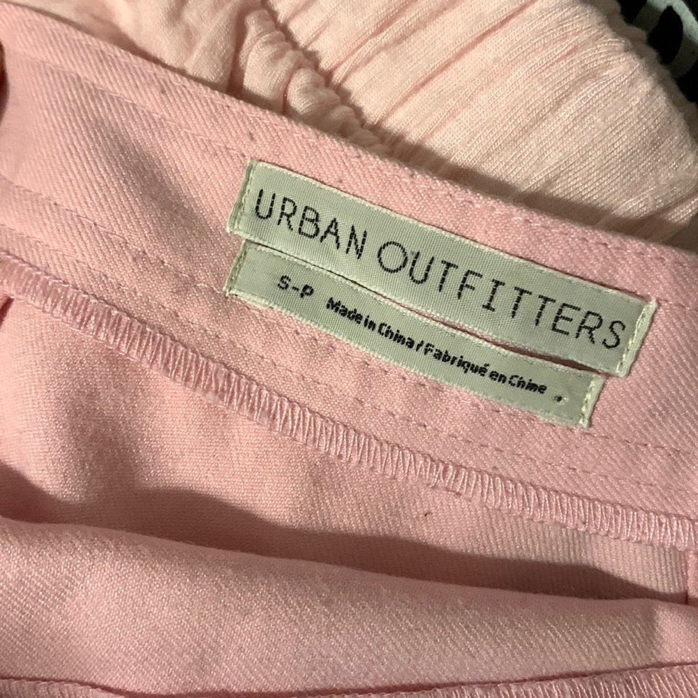 Urban outfitters pink skirt size S-P